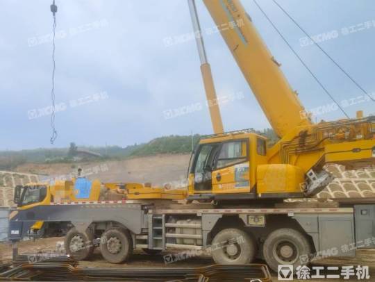 徐工XCT55L6汽車起重機