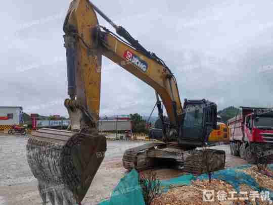 徐工XE335GK履帶式挖掘機