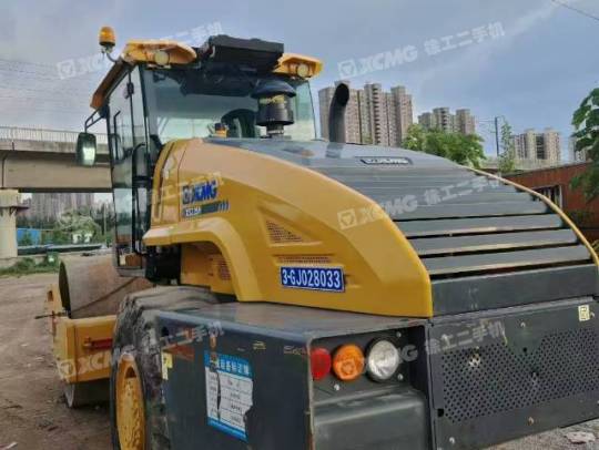 徐工XS225H單鋼輪壓路機(jī)