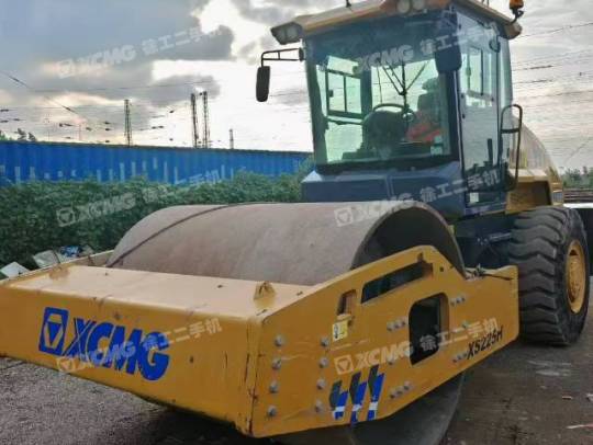 徐工XS225H單鋼輪壓路機(jī)