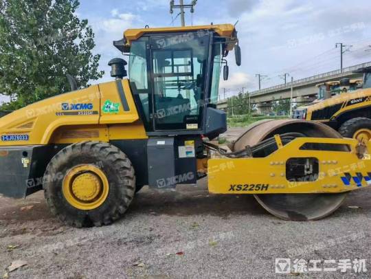 徐工XS225H單鋼輪壓路機(jī)