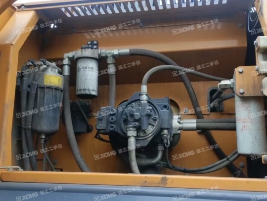 徐工XE380DK履帶式挖掘機