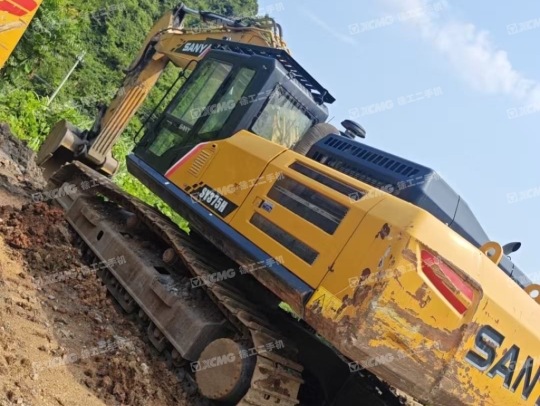 三一重工SY375H履帶式挖掘機