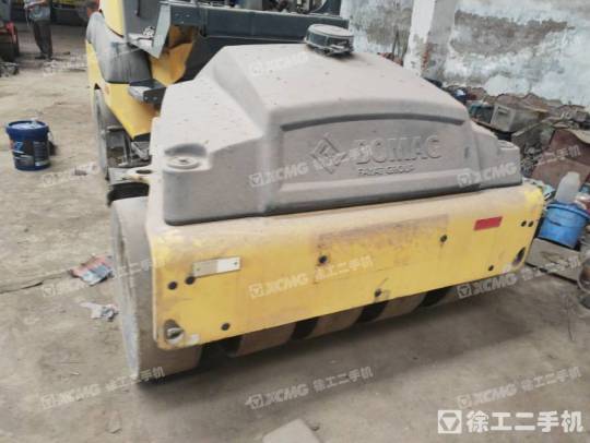 寶馬格BW11RH-5輪胎壓路機(jī)