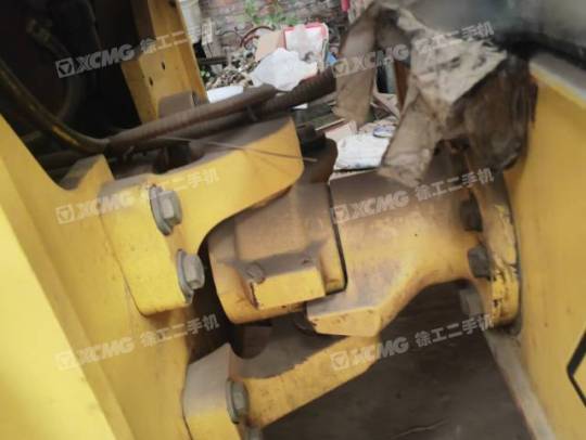 寶馬格BW11RH-5輪胎壓路機(jī)