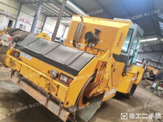 徐工XD142雙鋼輪壓路機