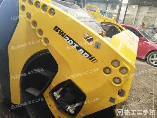 寶馬格BW203AD-4 雙鋼輪壓路機