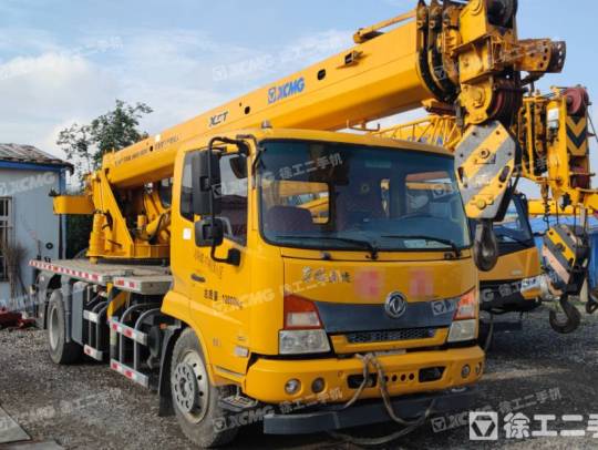 徐工XCT8L4汽車起重機