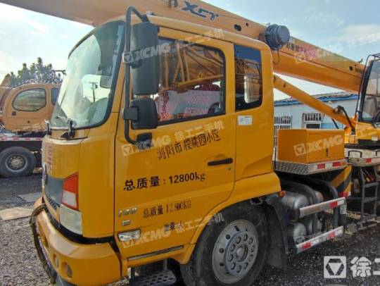 徐工XCT8L4汽車起重機