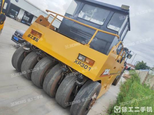 徐工XP261輪胎壓路機(26噸膠輪)
