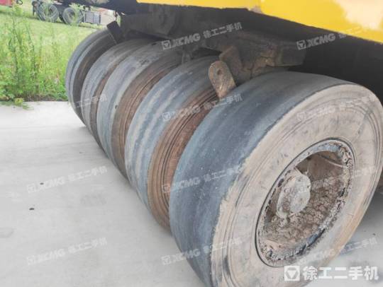 徐工XP261輪胎壓路機(26噸膠輪)