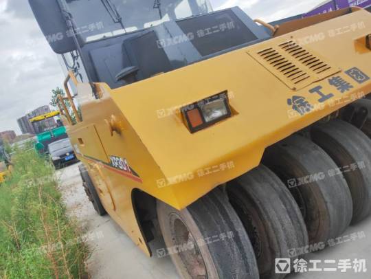 徐工XP261輪胎壓路機(26噸膠輪)