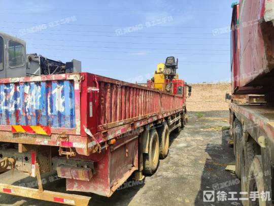 徐工GSQS300-4隨車起重機