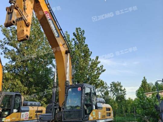 徐工XE400DK履帶式挖掘機