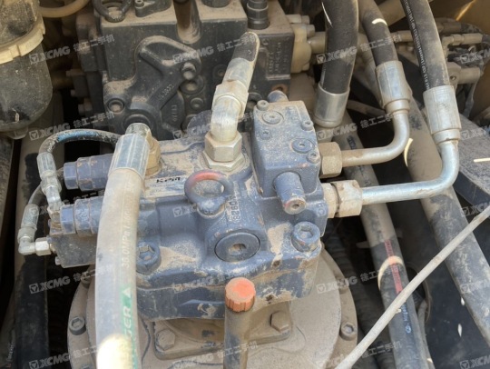 徐工XE380DK履帶式挖掘機