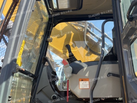 徐工XE490DK履帶式挖掘機(jī)