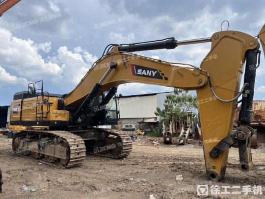 三一重工SY950H履帶式挖掘機