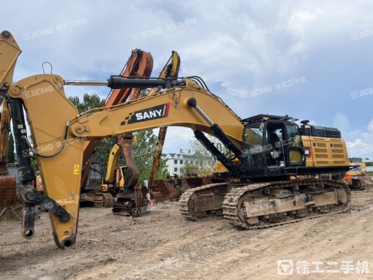 三一重工SY950H履帶式挖掘機