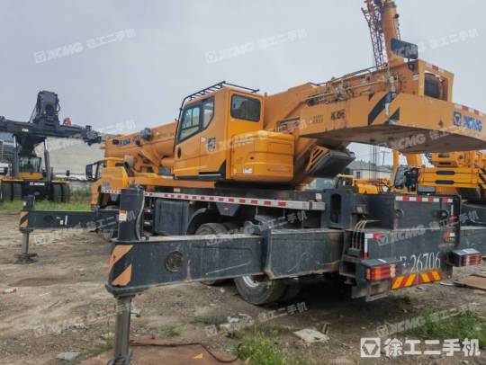 徐工QY50KC汽車起重機