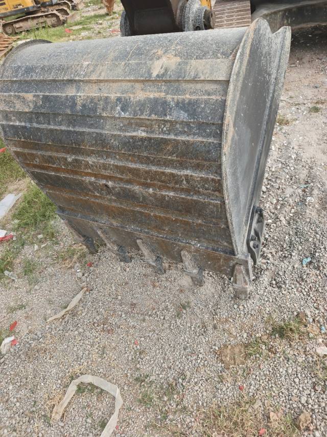徐工XE215DA履帶式挖掘機
