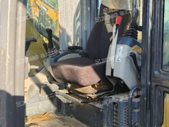 徐工XE75G履帶式挖掘機