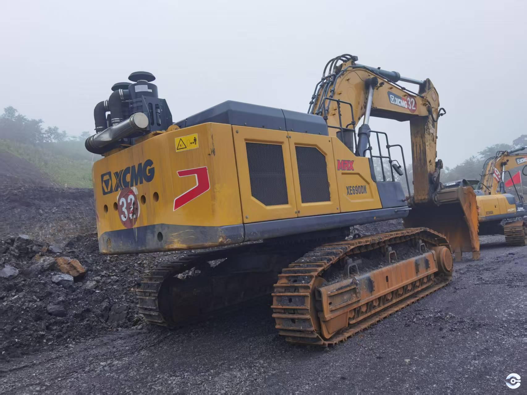 徐工XE690DK履帶式挖掘機