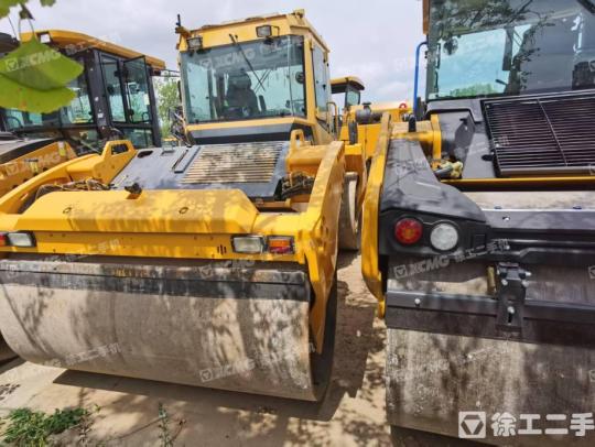 徐工XS133單鋼輪壓路機