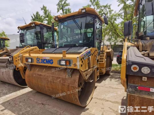 徐工XS133單鋼輪壓路機(jī)