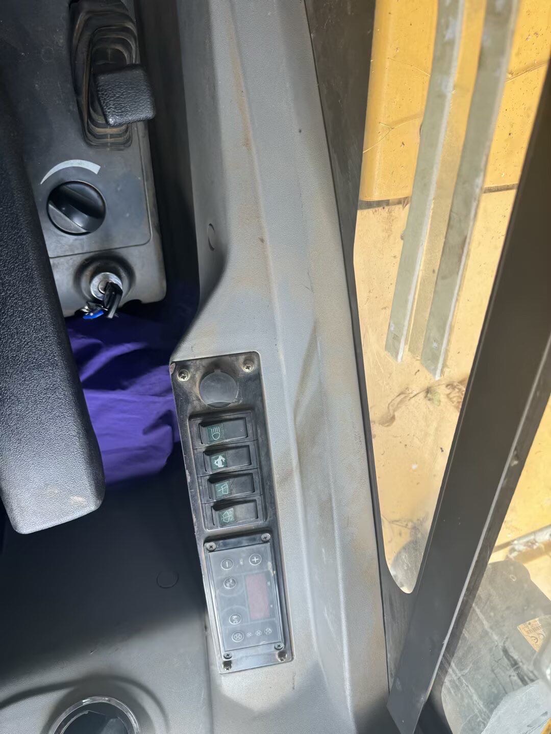 徐工XE60DA履帶式挖掘機