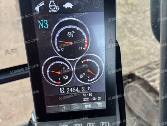 徐工XE200DA履帶式挖掘機