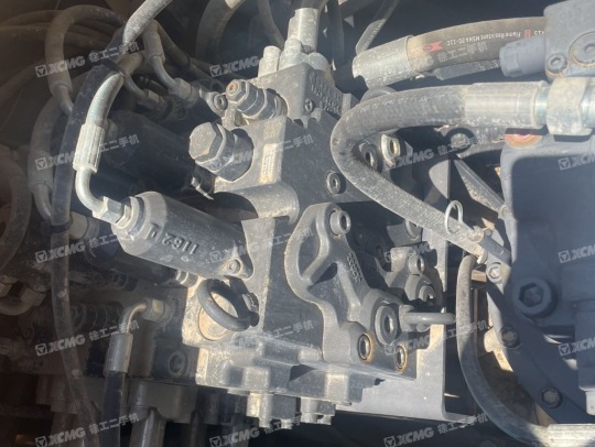 徐工XE380DK履帶式挖掘機