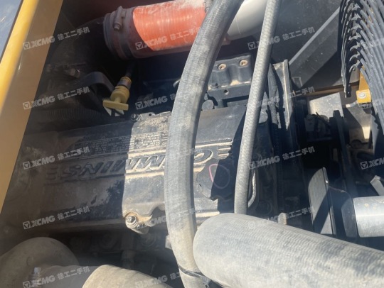 徐工XE380DK履帶式挖掘機