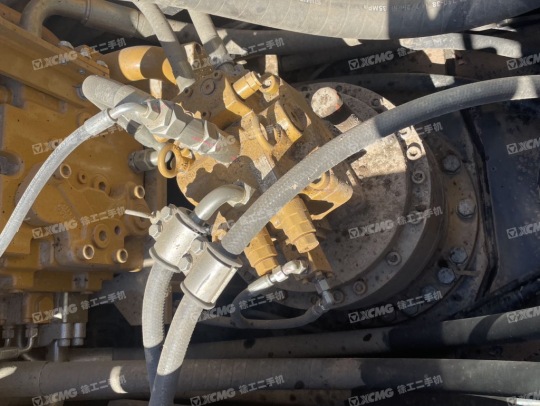 三一重工SY375H履帶式挖掘機