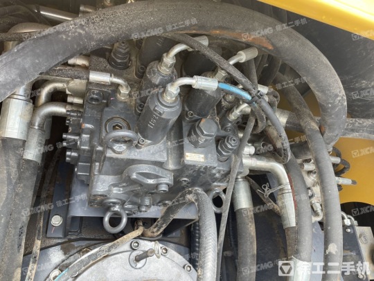 徐工XE380DK履帶式挖掘機