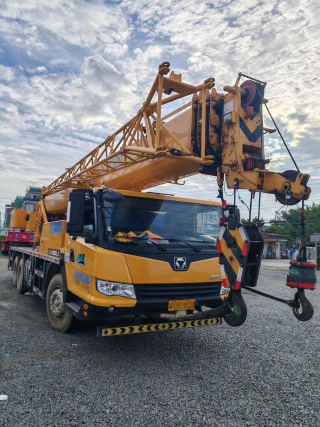 徐工QY25K5D-5汽車起重機(jī)
