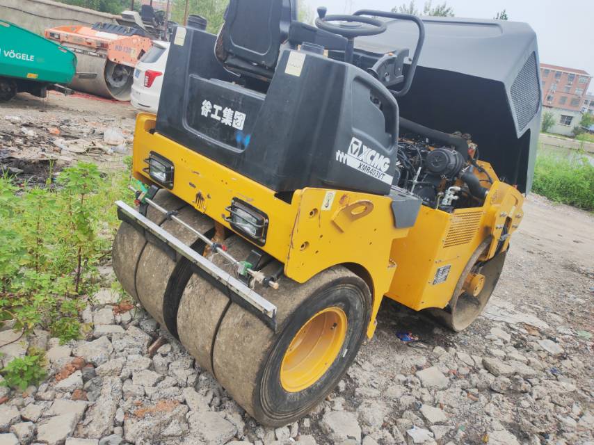 徐工XMR403VT雙鋼輪壓路機