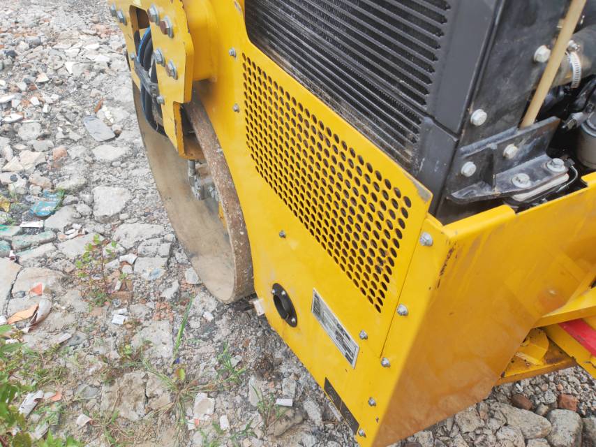 徐工XMR403VT雙鋼輪壓路機