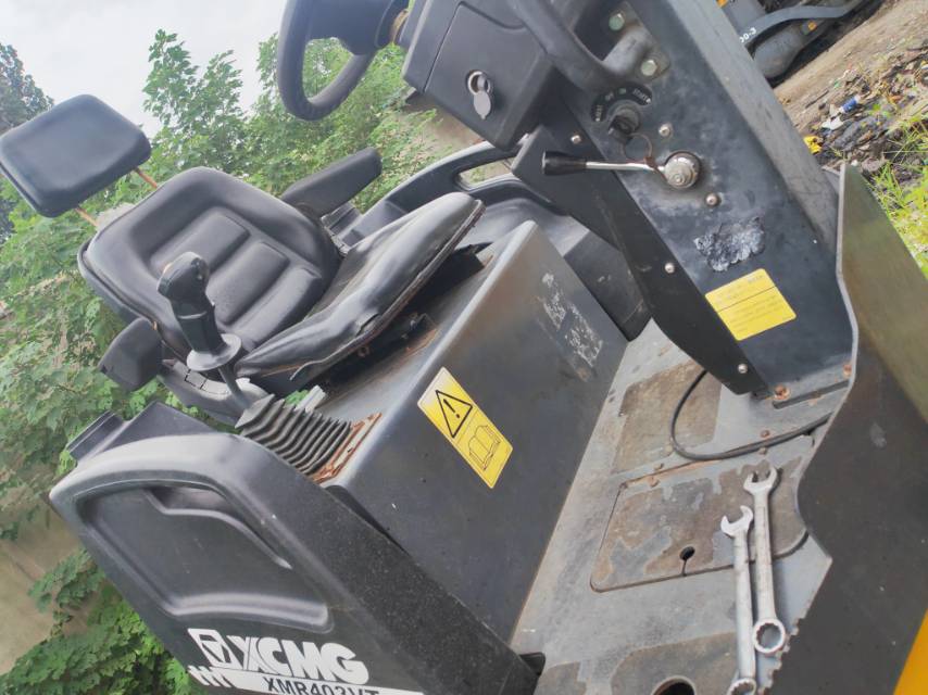 徐工XMR403VT雙鋼輪壓路機