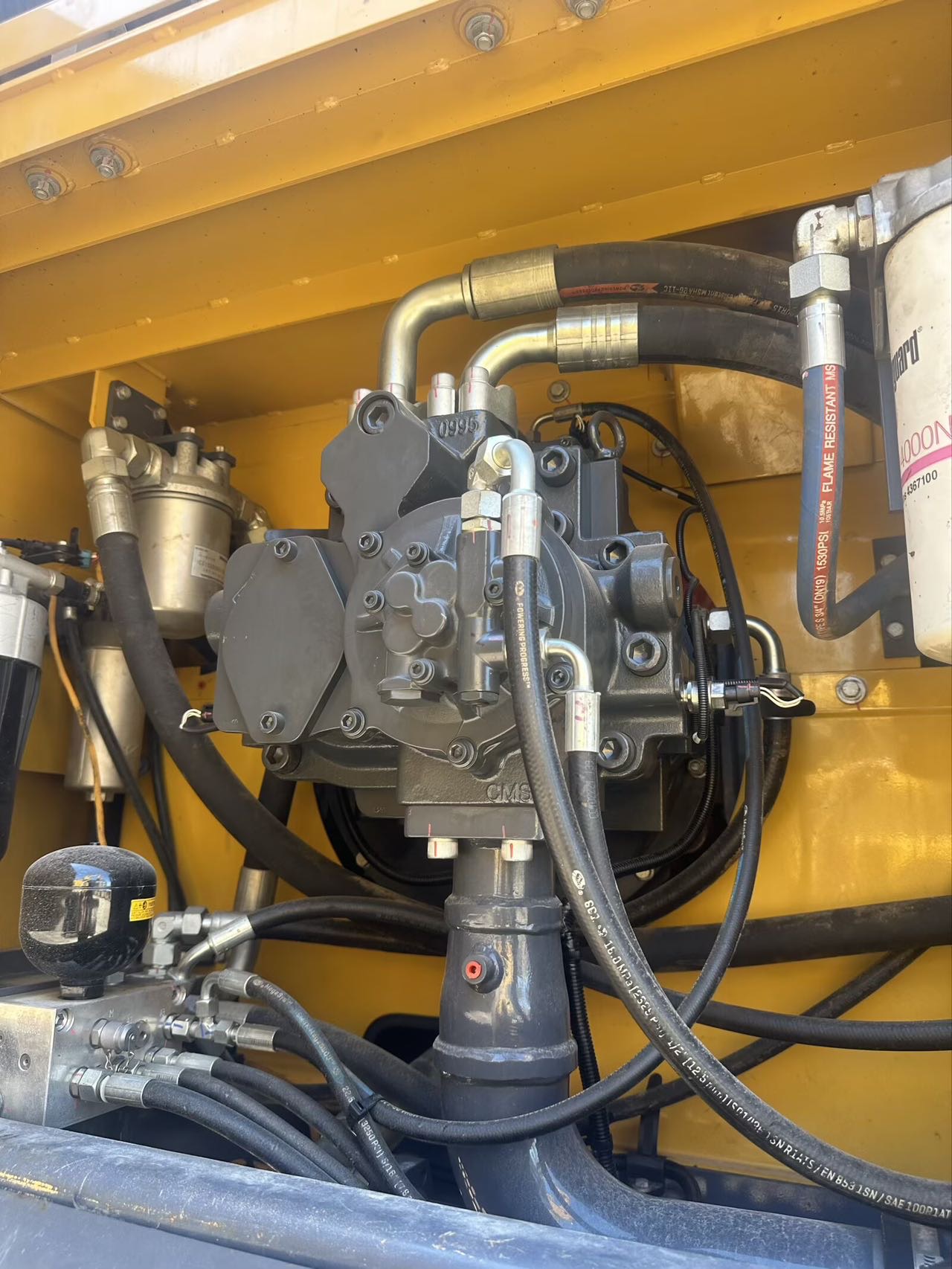 徐工XE500GK履帶式挖掘機