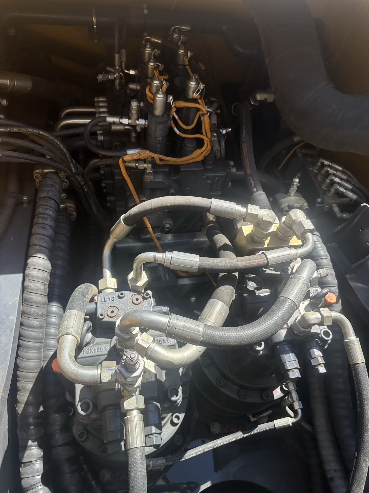 徐工XE500GK履帶式挖掘機