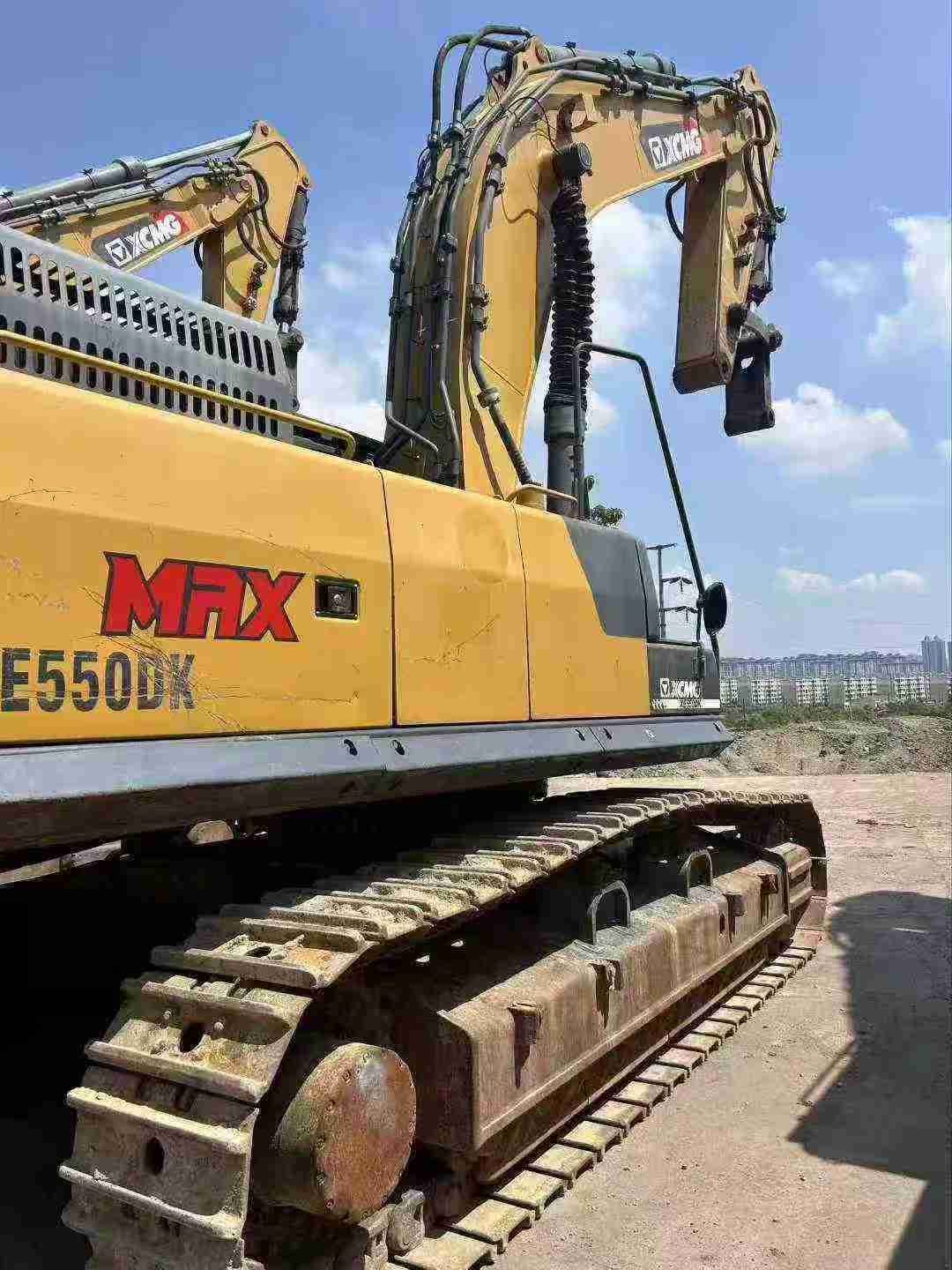 徐工XE550DK MAX履帶式挖掘機