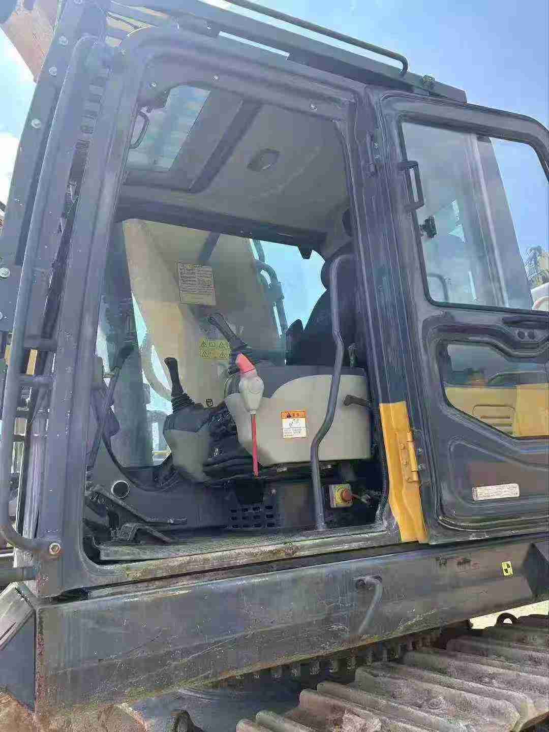 徐工XE550DK MAX履帶式挖掘機