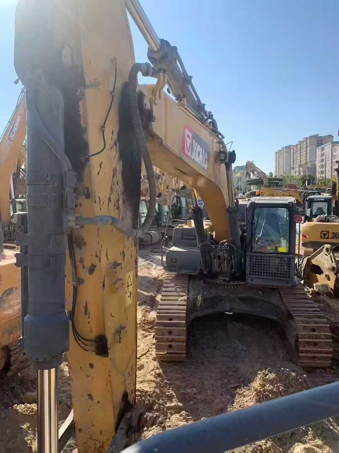 徐工XE490DK履帶式挖掘機