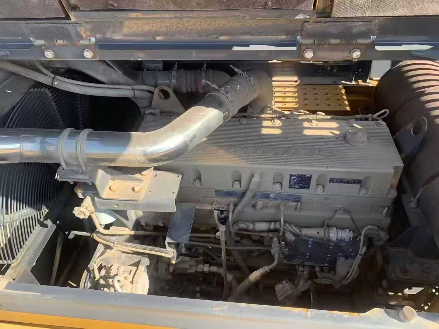 徐工XE490DK履帶式挖掘機