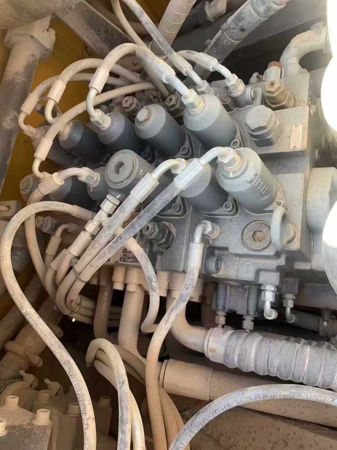 徐工XE490DK履帶式挖掘機