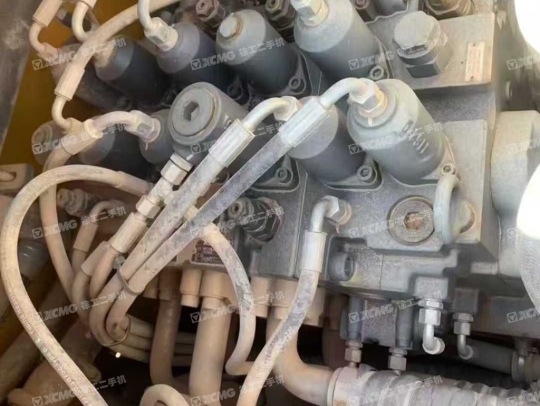 徐工XE490DK履帶式挖掘機(jī)