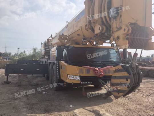 徐工XCA300_1全地面起重機(jī)