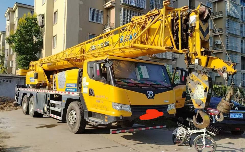 徐工XCT25L5汽車起重機