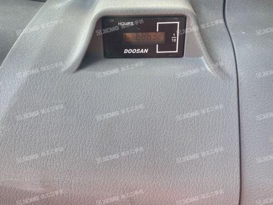 斗山DX380LC-9C履帶式挖掘機(jī)