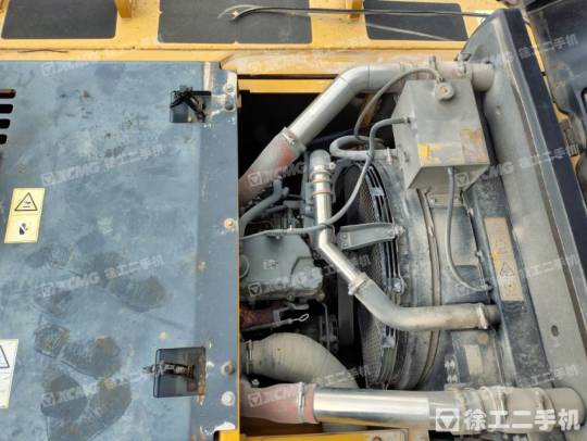 徐工XE370DK履帶式挖掘機